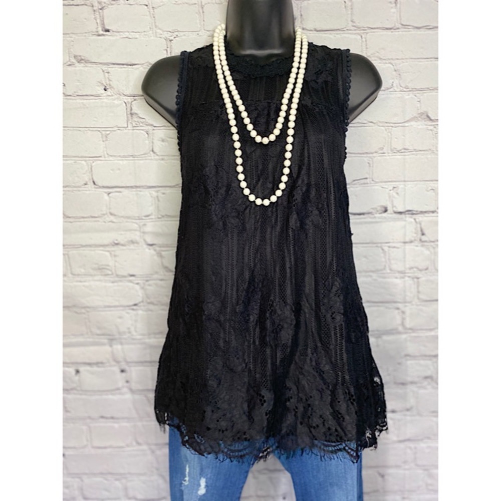 Paper tee crochet lace top